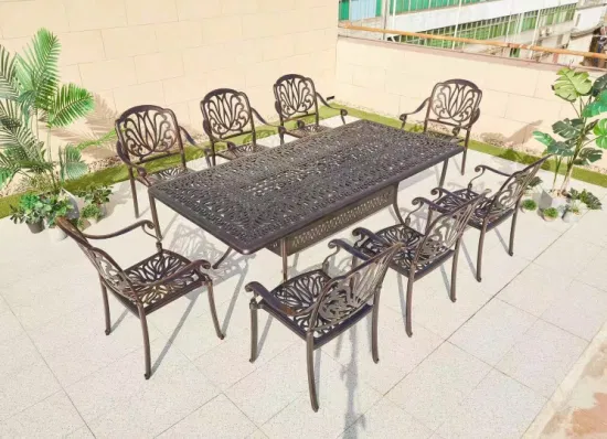 Set aus Grill-Garten-/Terrassentisch und 4 Stühlen, Aluminiumguss in Schwarz, Guss-Gartenmöbel-Sets